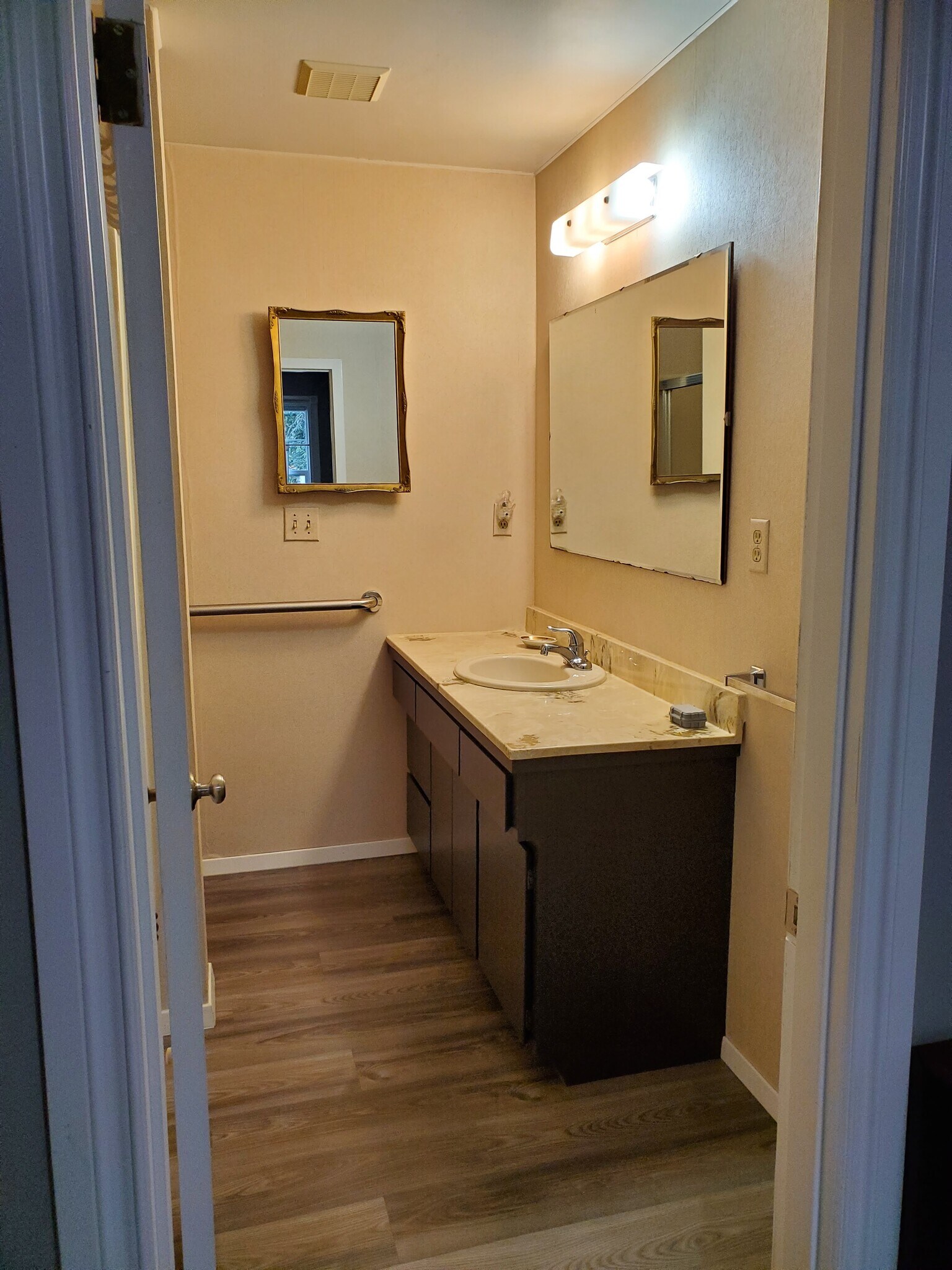 Building Photo - 16057 NE 6th St