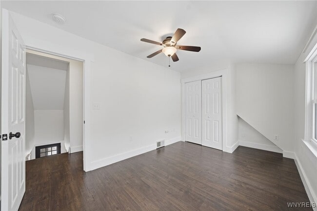 Building Photo - 4316 Clinton St