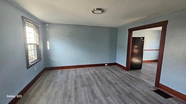 Building Photo - 3 Woodland St