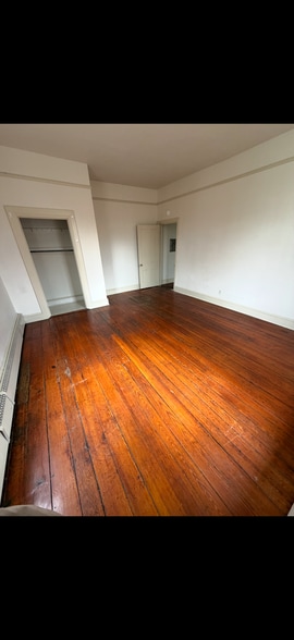 Building Photo - 313 North St