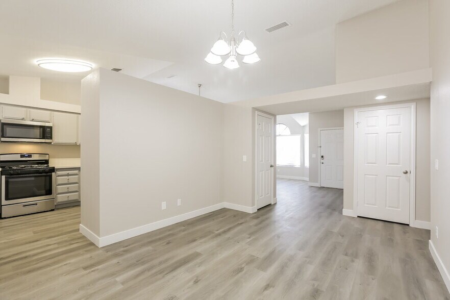 Building Photo - 1330 White Dr