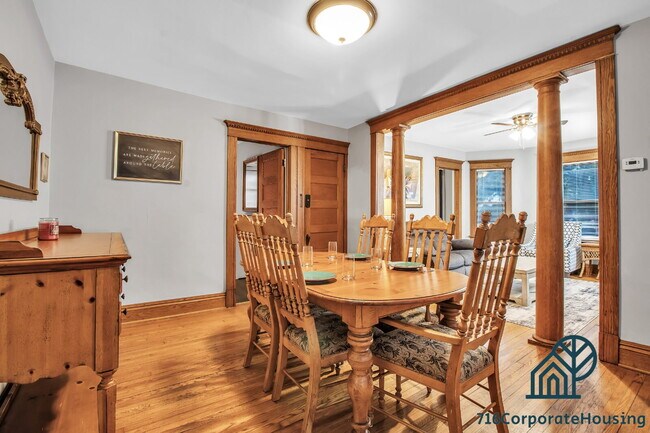 Building Photo - Furnished 3-Bedroom Upper Apartment on Bird Ave