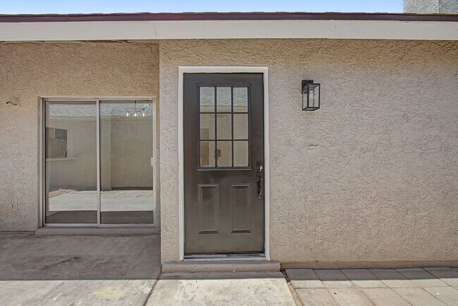 Building Photo - 6794 Mangrum Cir