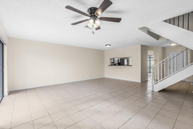 Building Photo - 9112 SW 21st Ct