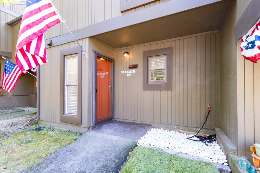 Building Photo - 11823 N Briar Patch Dr
