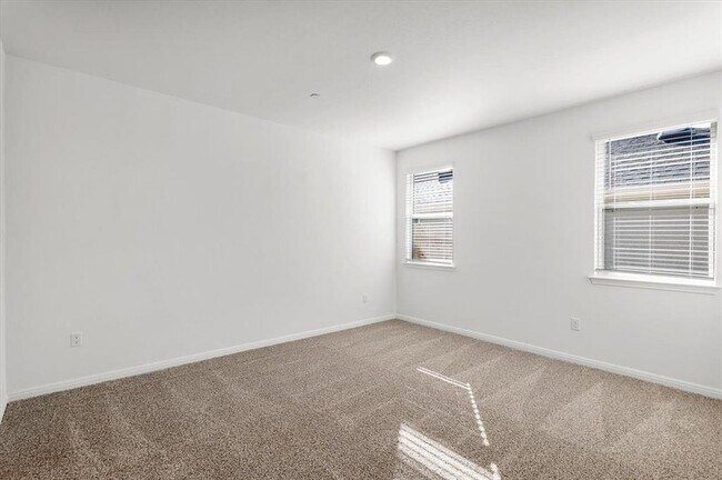 Building Photo - 2536 Violet Theo Ln