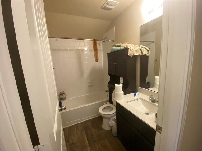 Building Photo - 11125 Furrow Hill Dr