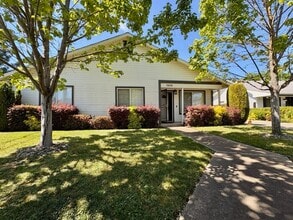 Building Photo - Beautifully Updated 3/2! Backyard, 2 Car Garage! Modern and Clean!