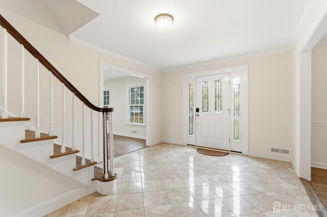 Building Photo - 28 Southfield Rd