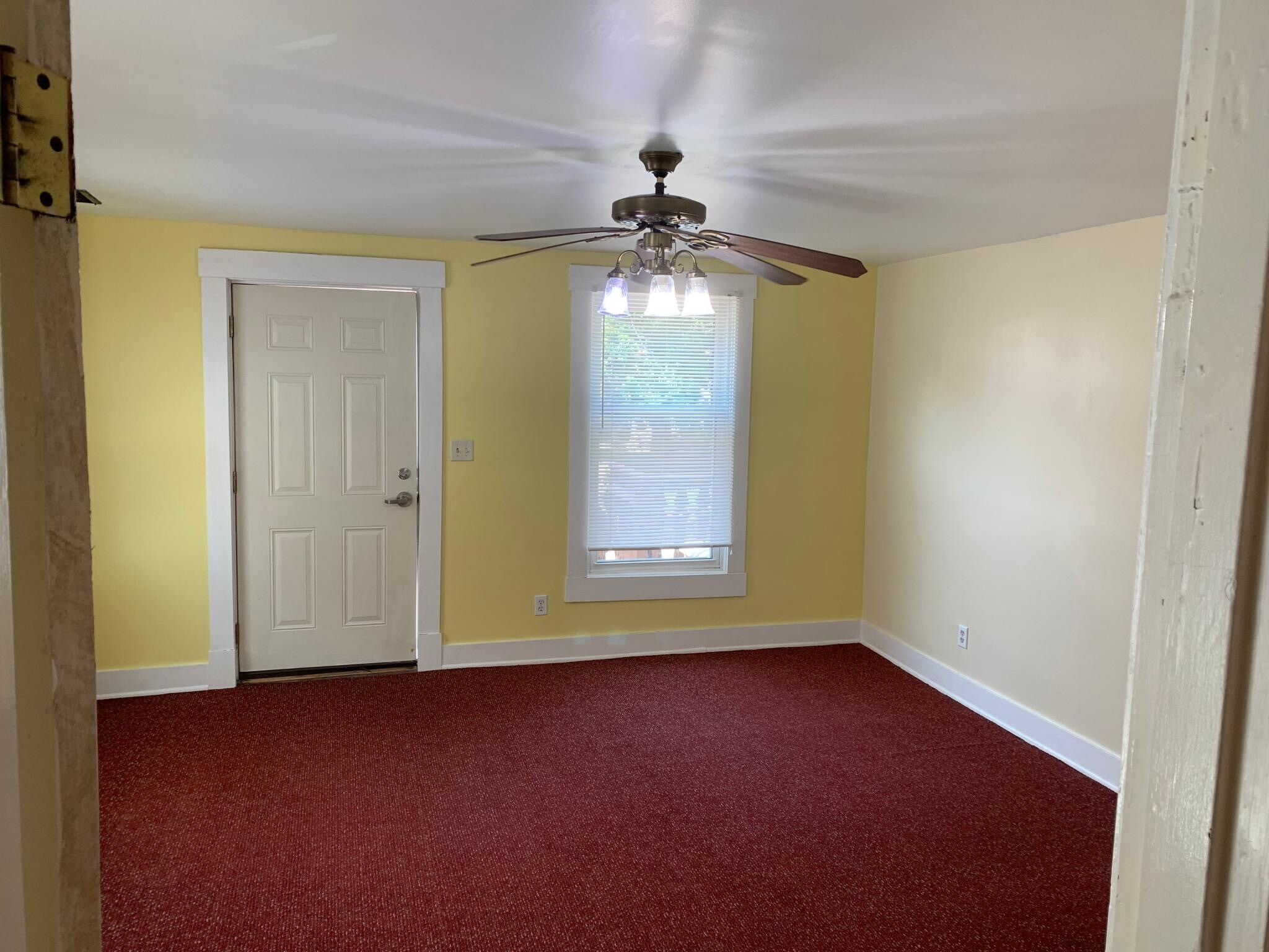 Building Photo - 2415 Vine St