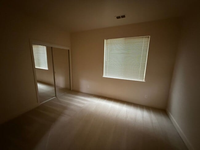 Building Photo - 1717 Monte Vista Ct