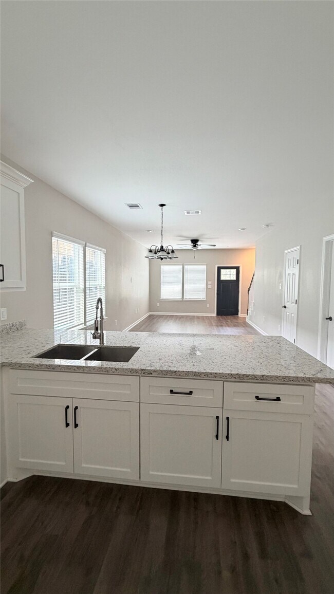 Building Photo - 7034 Smilax St