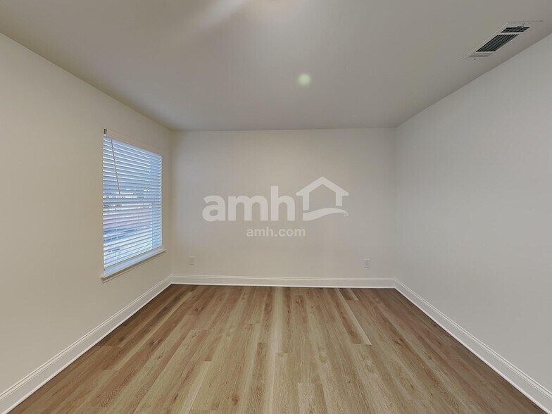 Building Photo - 439 Hickory Pointe Rd