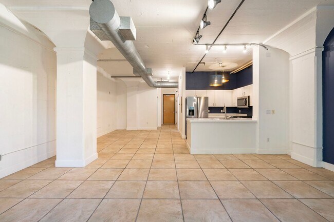 Building Photo - North Park Lofts - Historic Pearl District Warehouse Studio w/parking/most utilities/private balc...
