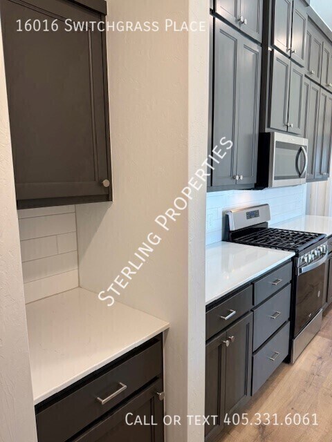 Building Photo - 16016 Switchgrass Pl