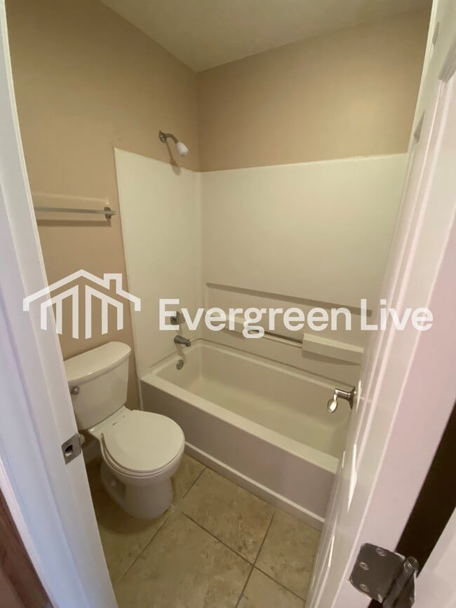 Building Photo - 70 Boreal Ct