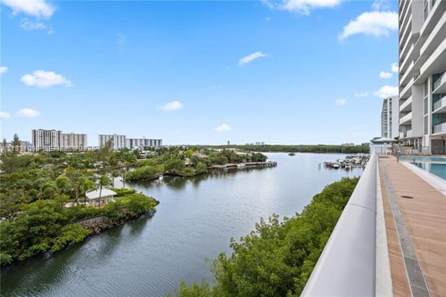 Building Photo - 300 Sunny Isles Blvd