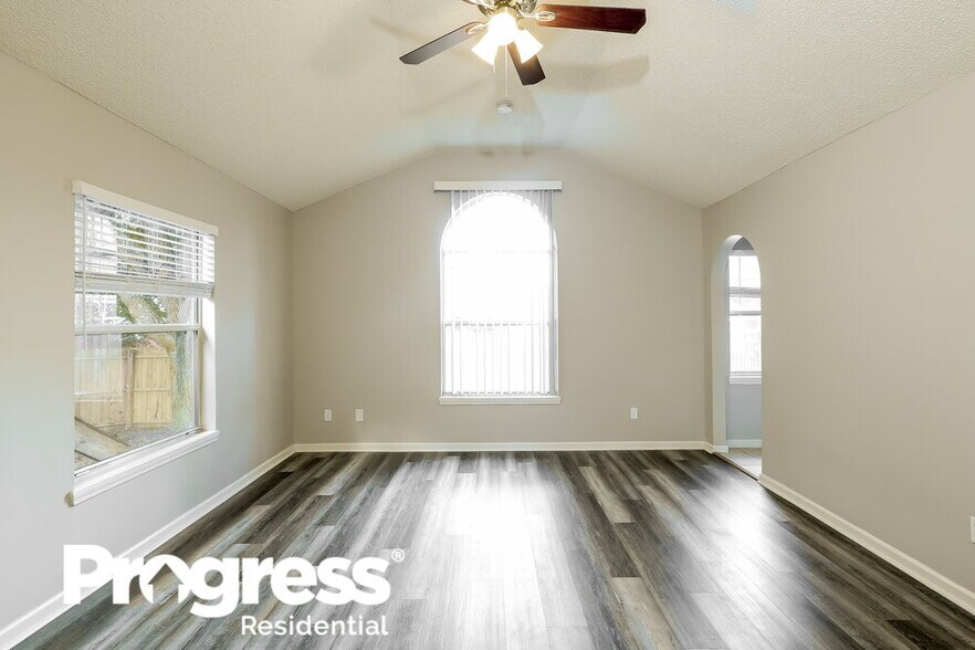 Building Photo - 1126 Brookwood Bluff Rd E