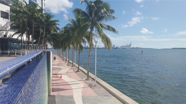 Building Photo - 335 S Biscayne Blvd