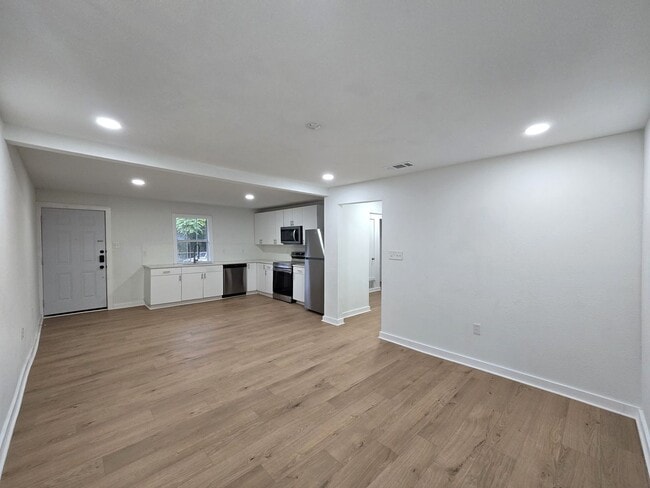 Building Photo - 202 Marston St