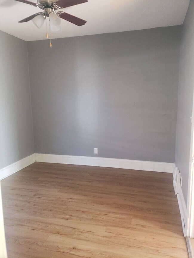 Building Photo - 3483 W 63rd St