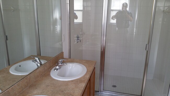 Building Photo - Your Next Home in Groveland