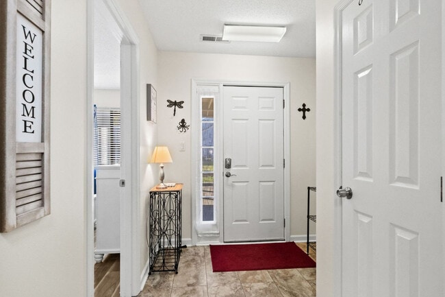 Building Photo - 1890E Auburn Ln