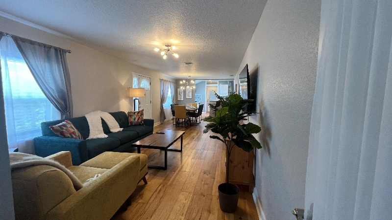 Building Photo - 2301 W Idlewild Ave