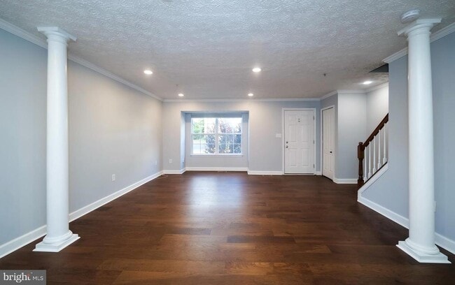 Building Photo - 3317 Hibiscus Ct