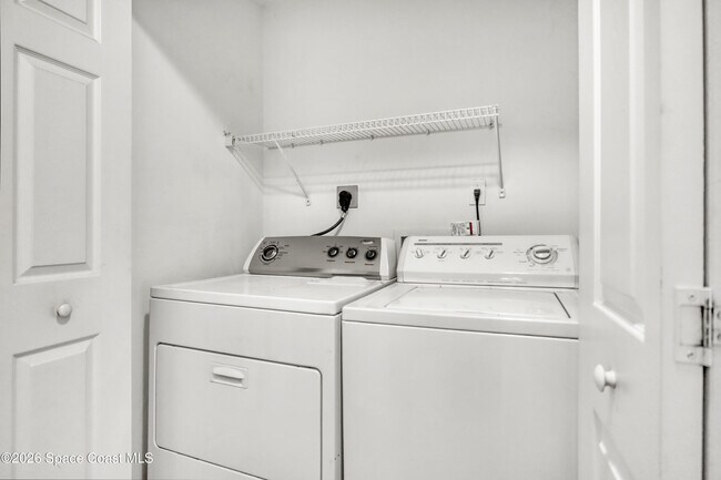 Building Photo - 1384 Palau St SE