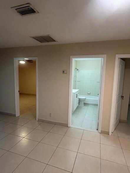 Building Photo - 3391 Helena Dr