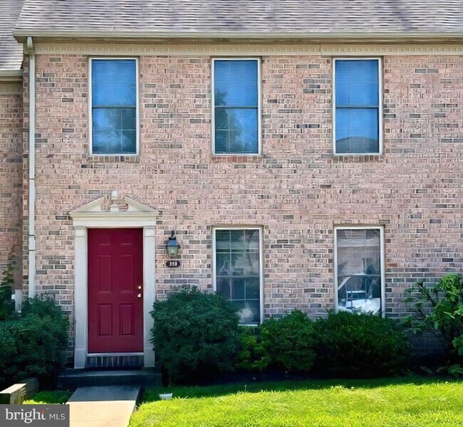 Building Photo - 358 Stonehedge Ln