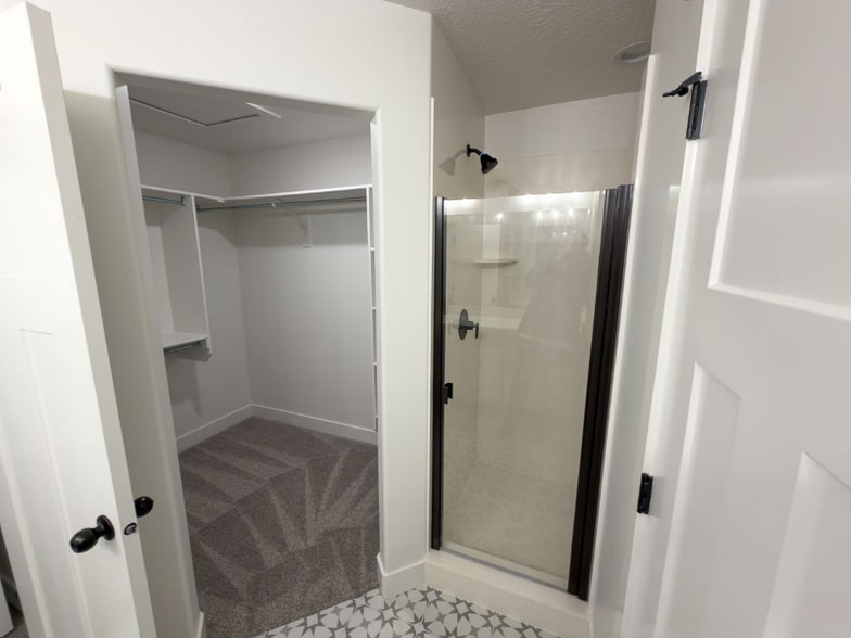 Building Photo - 723 Desert Willow Dr