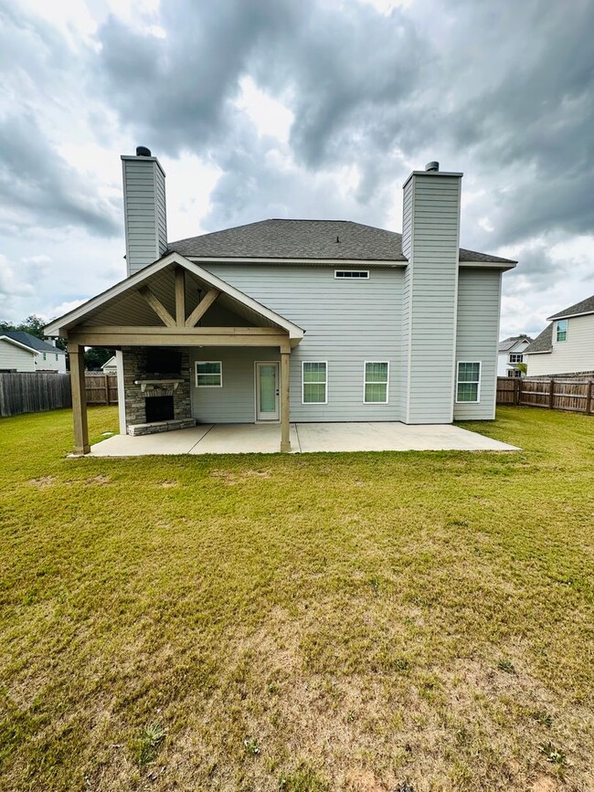 Building Photo - 206 Pearl Moss Ln