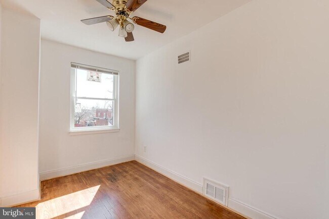 Building Photo - 1889 Alabama Ave SE