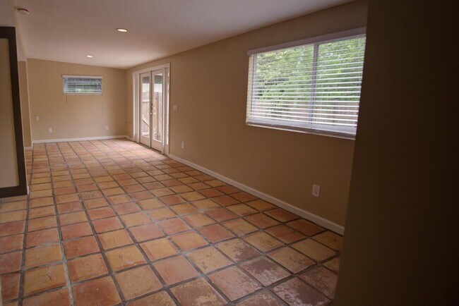 Building Photo - 1608 Boyd Ln