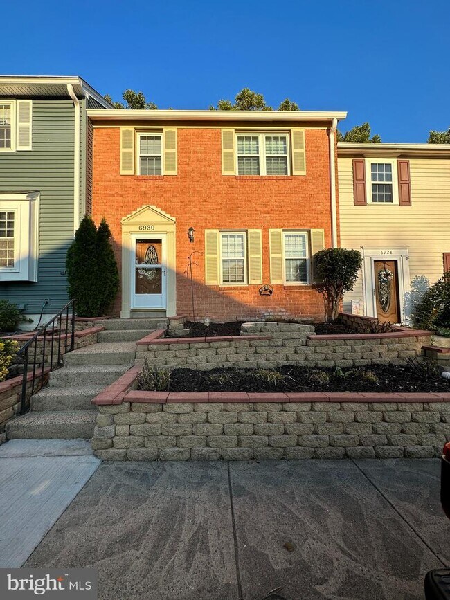 Building Photo - 6930 Hamilton Ct