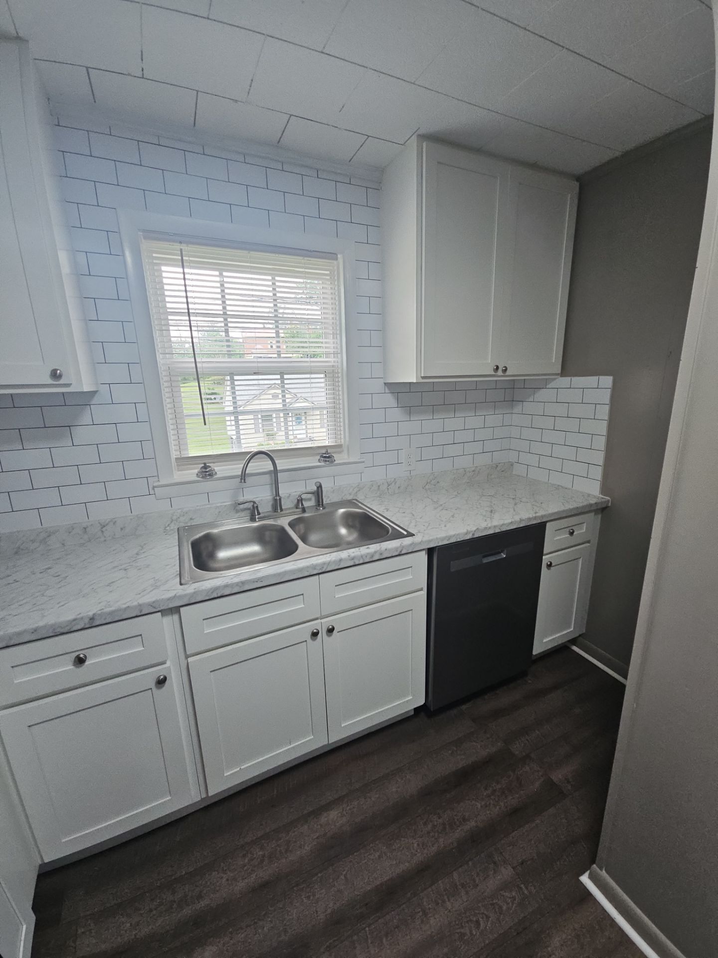 Building Photo - 104 Greenlawn Dr
