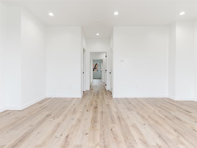 Building Photo - 909 Bayonne St