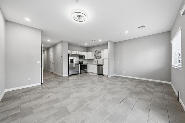 Building Photo - 8347 N 22nd Dr