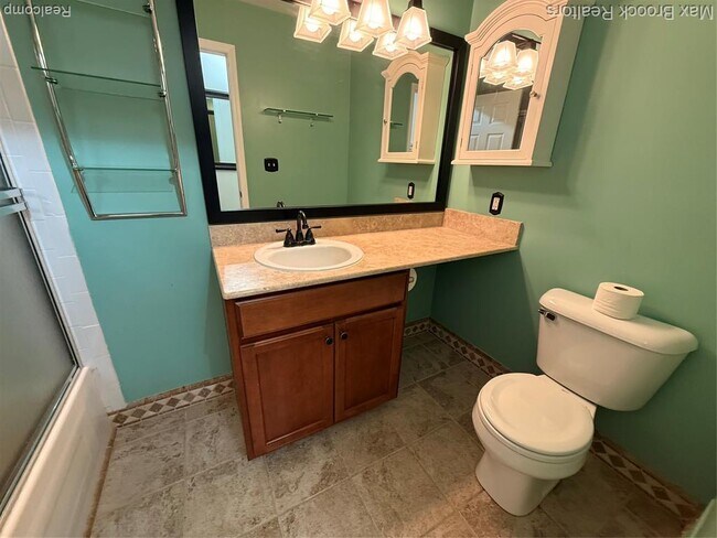 Building Photo - 6109 Orchard Lake Rd