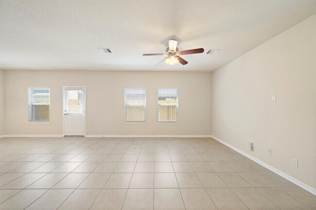 Building Photo - 2407 Lacyberry St