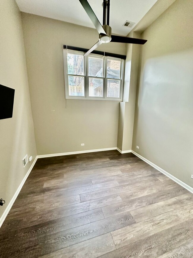 Building Photo - Huge 2 Bed 2 Bath New Construction Garden Condo in Rogers Park