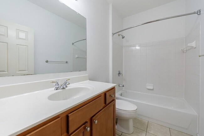 Building Photo - 279 Collins View Ct