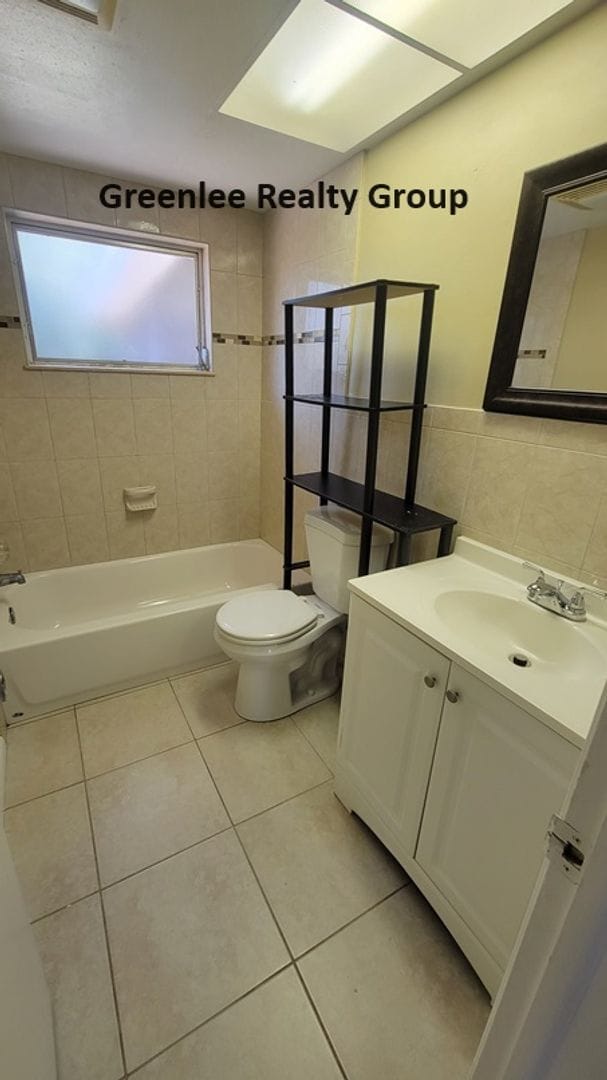 Building Photo - Cozy 2 Bed/1Bath Home in New Port Richey