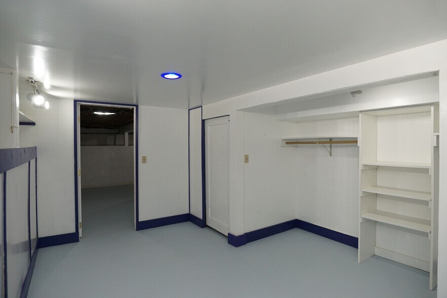 Building Photo - 727 S Tyler St