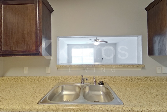 Building Photo - 5000 Thomas St