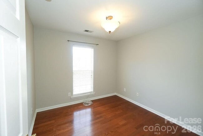 Building Photo - 6824 Southbrook Dr