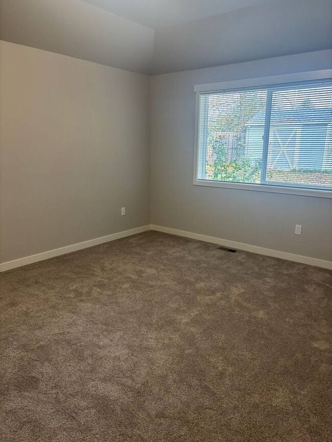 Building Photo - Beautifully Remodeled Single-Level House in North Newberg