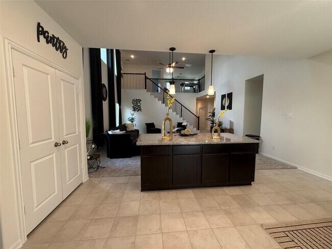 Building Photo - 527 Baobab Wy